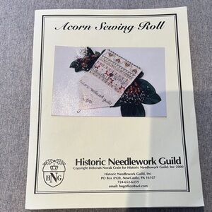 Acorn Sewing Roll Needlework Pattern including linen and 7 Thread